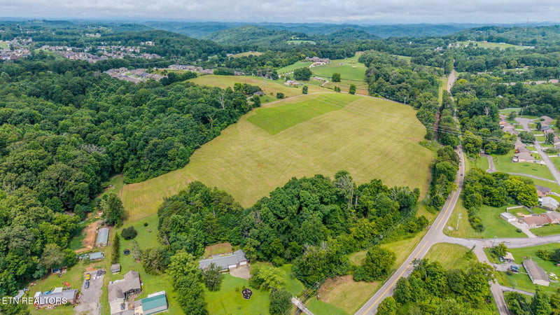 8150 Pelleaux Rd, Knoxville, TN 37938