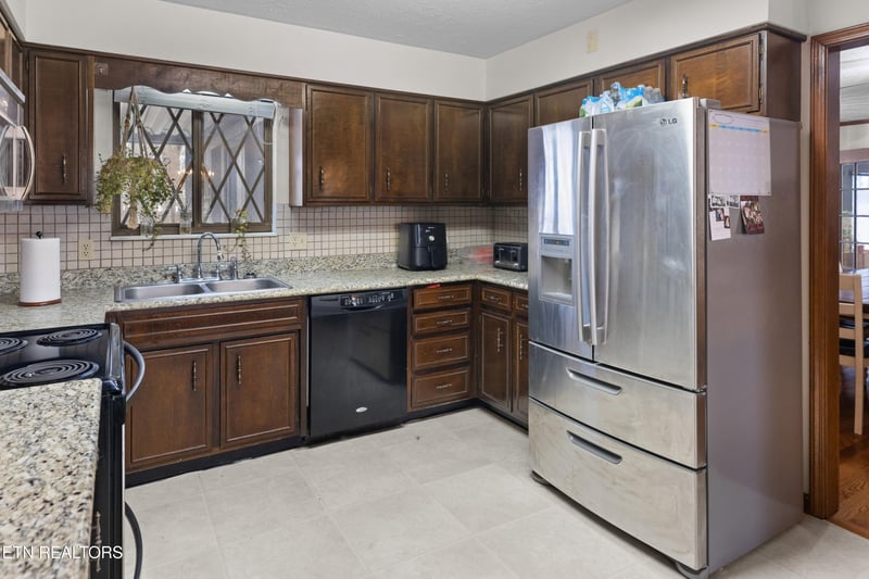 8151 E Andrew Johnson Hwy, Whitesburg, TN 37891