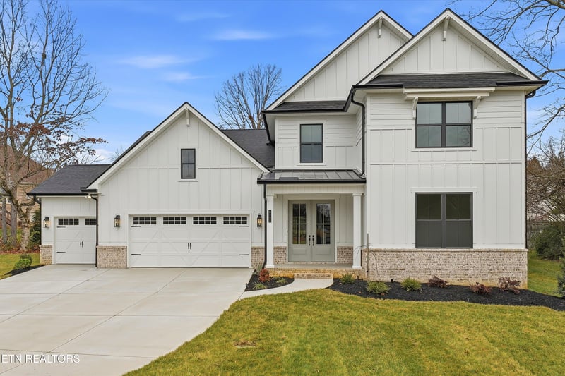 8151 Nubbin Ridge Dr, Knoxville, TN 37919