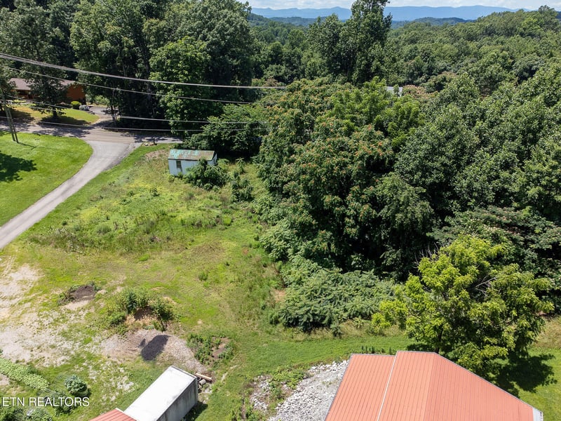 8158 Bell Campground Rd, Powell, TN 37849
