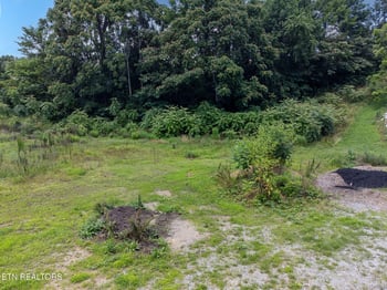 8158 Bell Campground Rd, Powell, TN 37849