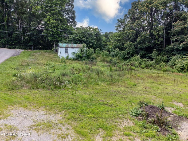 8158 Bell Campground Rd, Powell, TN 37849