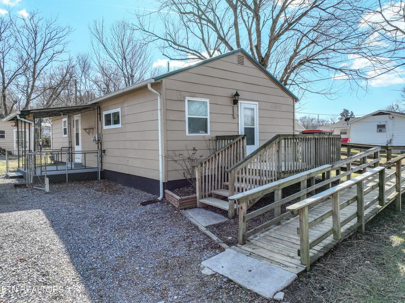 816 Gilbert Ave, Maryville, TN 37804