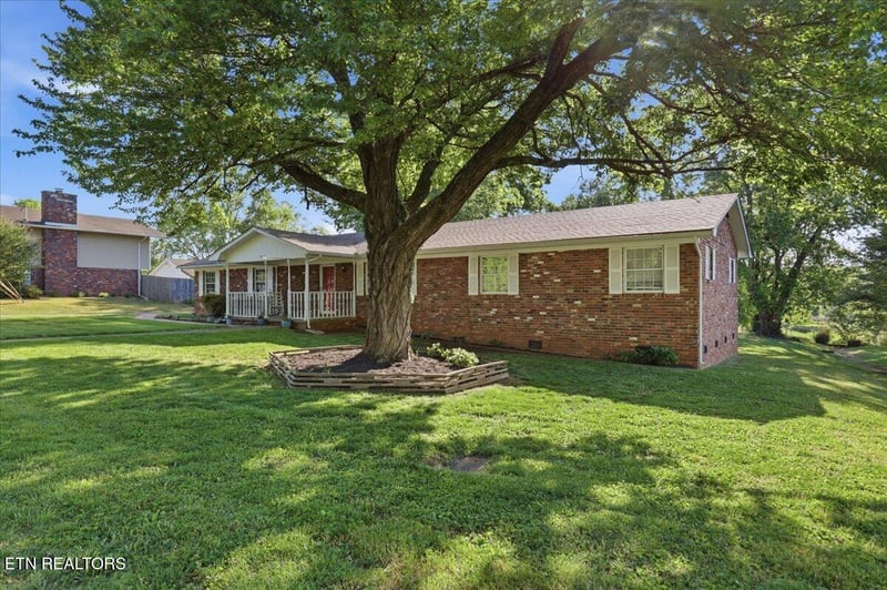 816 Kevin Rd, Knoxville, TN 37923