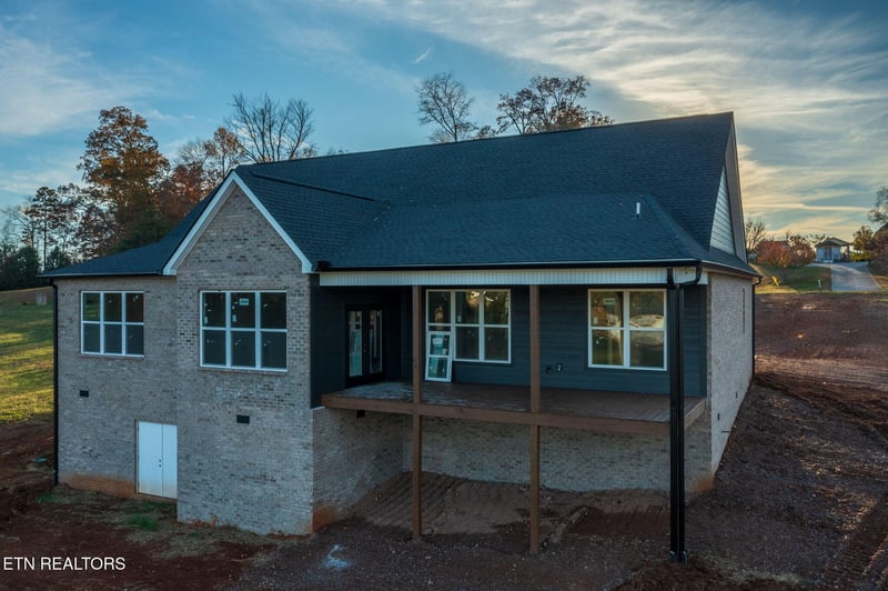 816 Majestic Mountains Blvd, Walland, TN 37886