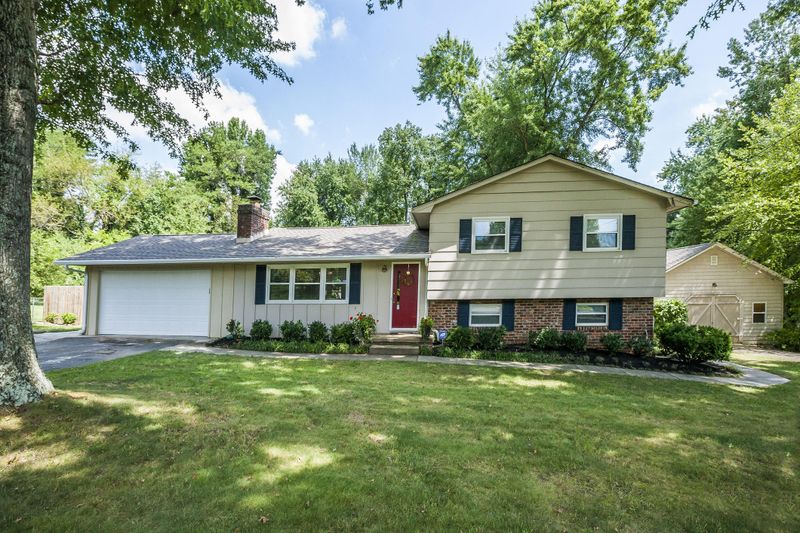 816 Normandy Dr, Knoxville, TN 37919