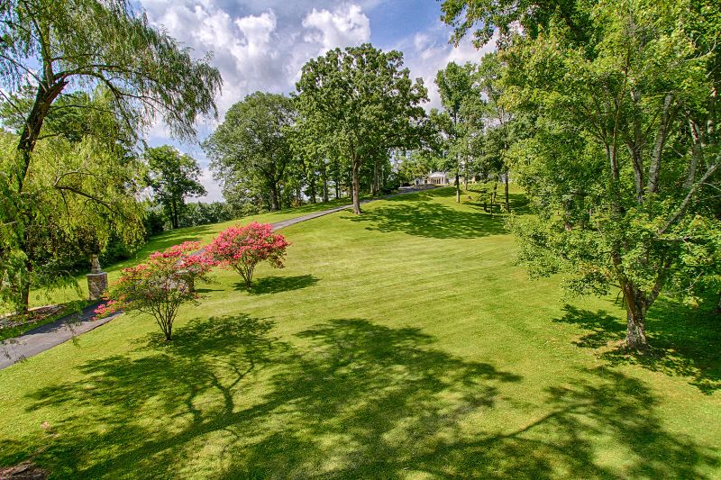 816 Old Emory Rd, Clinton, TN 37716