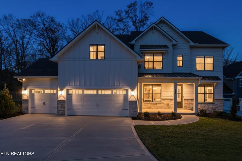 8167 Nubbin Ridge Dr, Knoxville, TN 37919