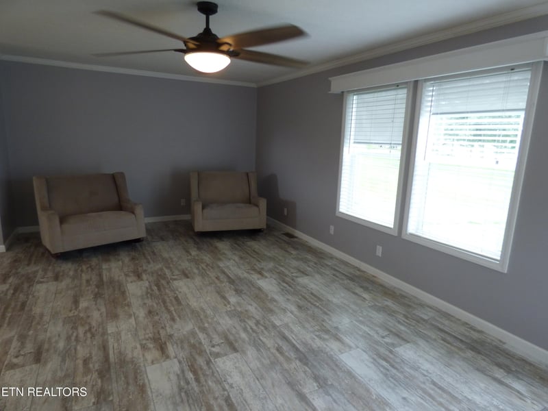 817 Hillendale Rd, Crossville, TN 38572
