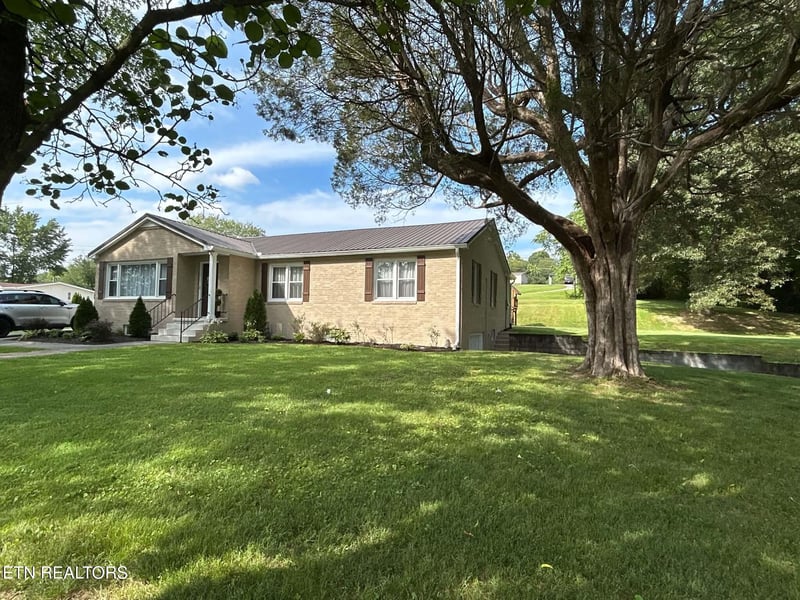817 Lawnville Rd, Kingston, TN 37763