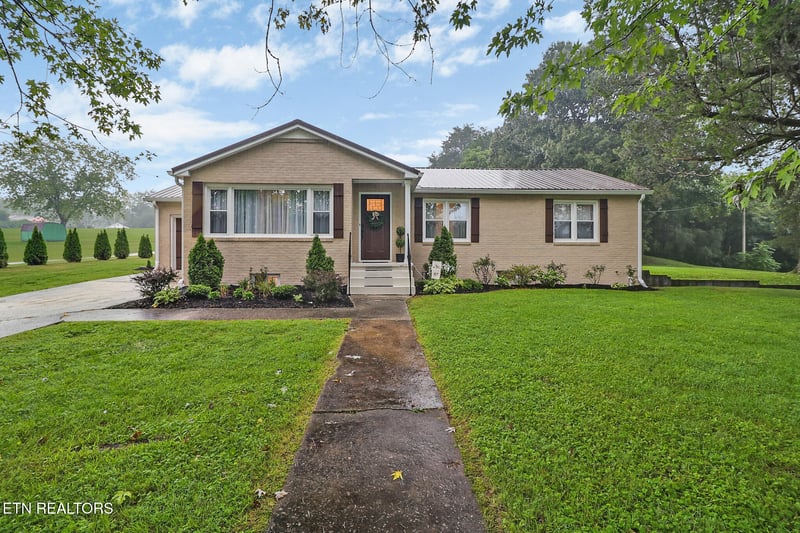 817 Lawnville Rd, Kingston, TN 37763