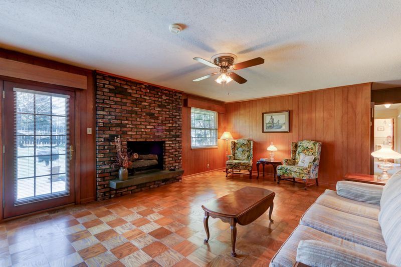 817 N Cedar Bluff Rd, Knoxville, TN 37923