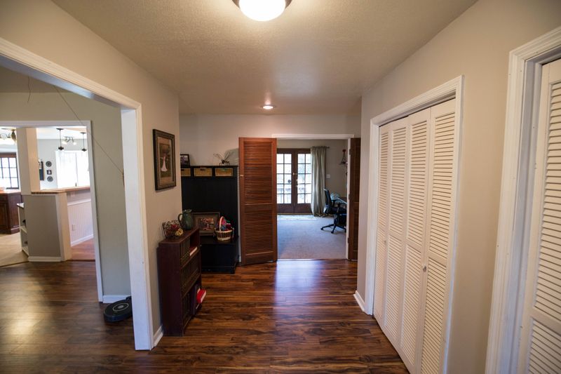 817 N Chris Haven Dr, Seymour, TN 37865