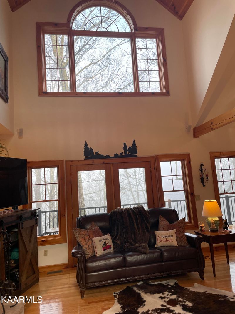 817 Stonegate Way, Townsend, TN 37882