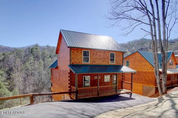 817 String Run Way, Pigeon Forge, TN 37863