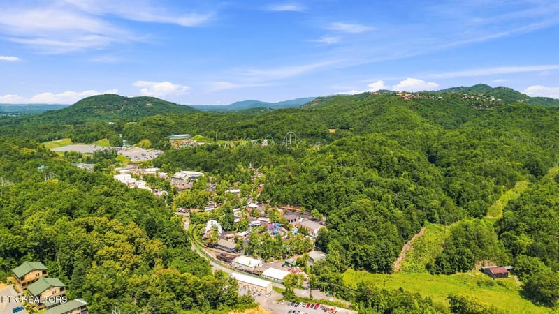818 Golf View Blvd #1401, Pigeon Forge, TN 37863