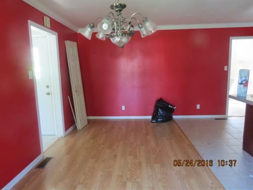 818 Hendrickson St, Clinton, TN 37716