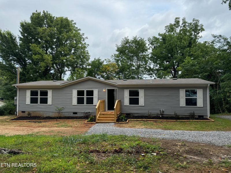 818 Ivory Rd, Athens, TN 37303