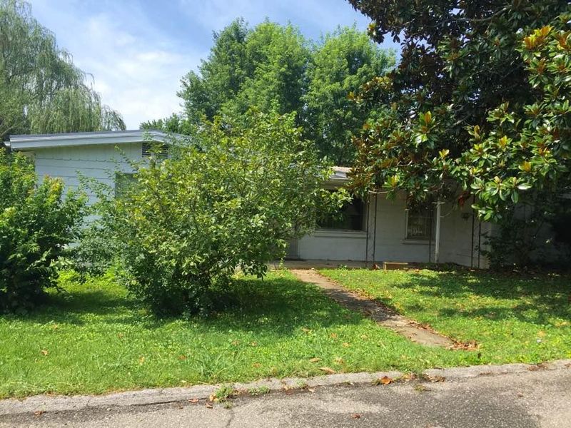 818 Raleigh Ave, Knoxville, TN 37917