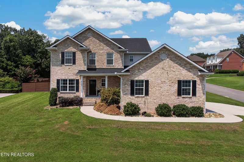 8182 Leclay Dr, Knoxville, TN 37938
