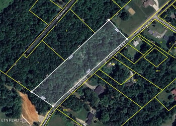 8188 E Town Creek Rd, Lenoir City, TN 37772