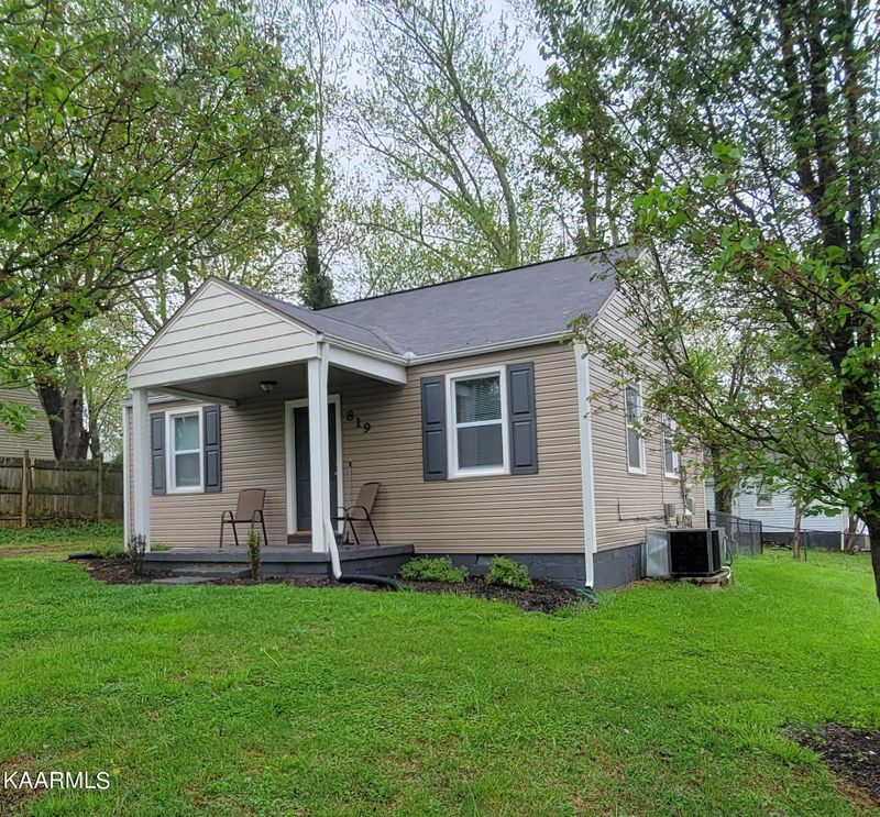 819 Choctaw St, Morristown, TN 37813