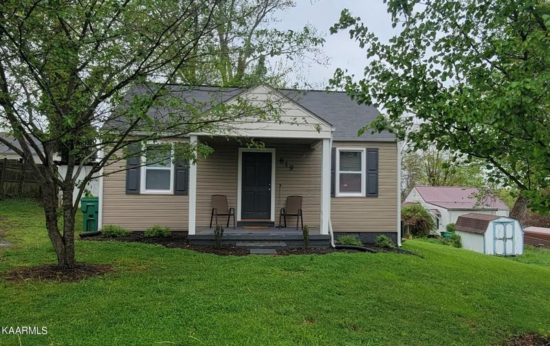 819 Choctaw St, Morristown, TN 37813