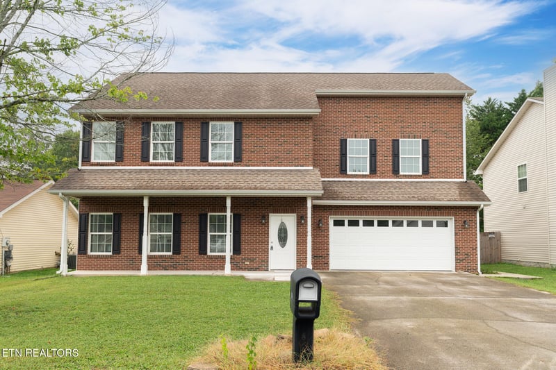 819 Dowry Ln, Knoxville, TN 37919
