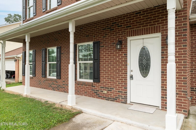 819 Dowry Ln, Knoxville, TN 37919