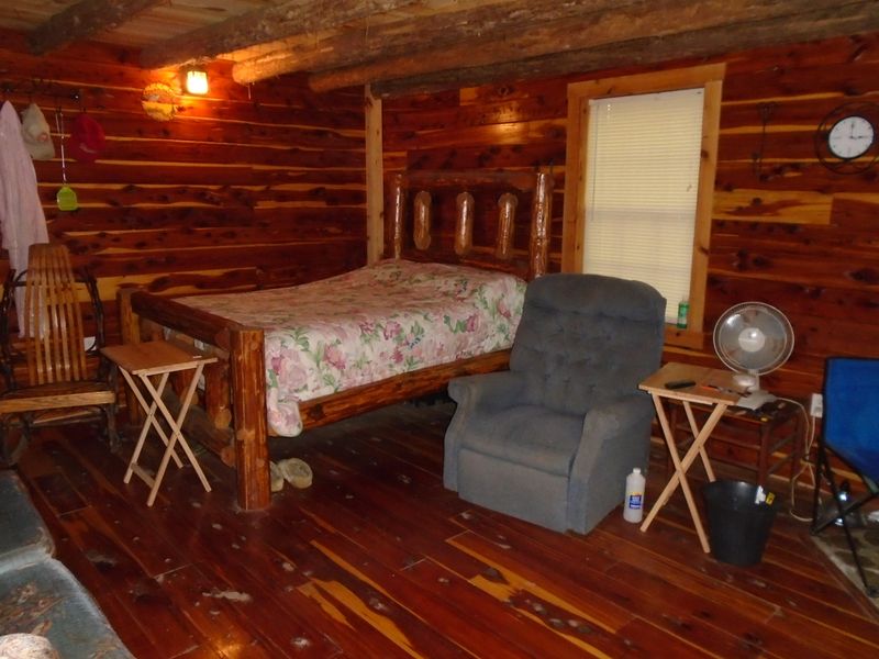 819 Dry Valley Rd, Townsend, TN 37882