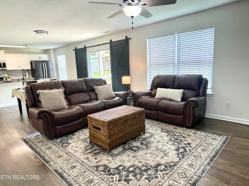 819 Old Towne Loop Dr, Seymour, TN 37865