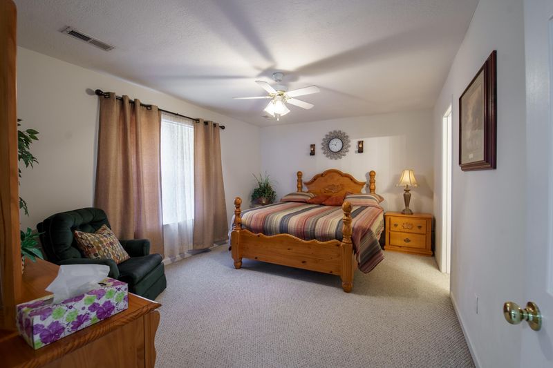 819 Plantation Dr, Pigeon Forge, TN 37863