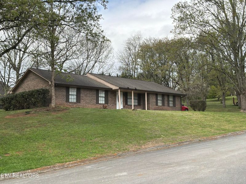819 Sailview Rd, Knoxville, TN 37934