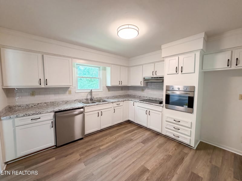 819 Scenic Cir, Seymour, TN 37865
