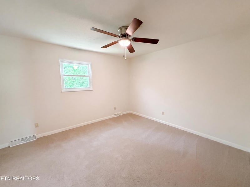 819 Scenic Cir, Seymour, TN 37865