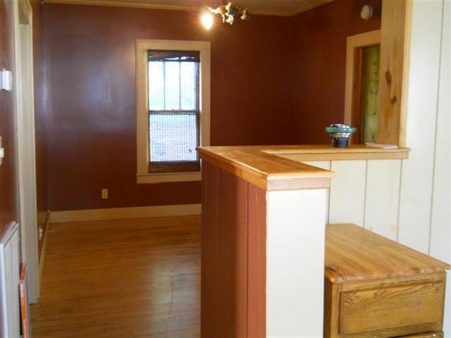 819 Washington Ave, Etowah, TN 37331