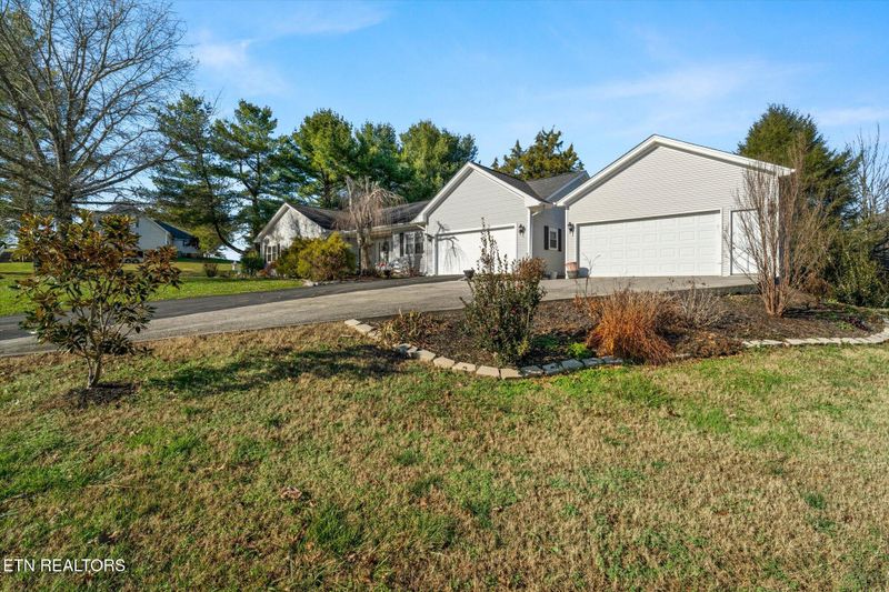 8190 Greenbriar Rd, Talbott, TN 37877