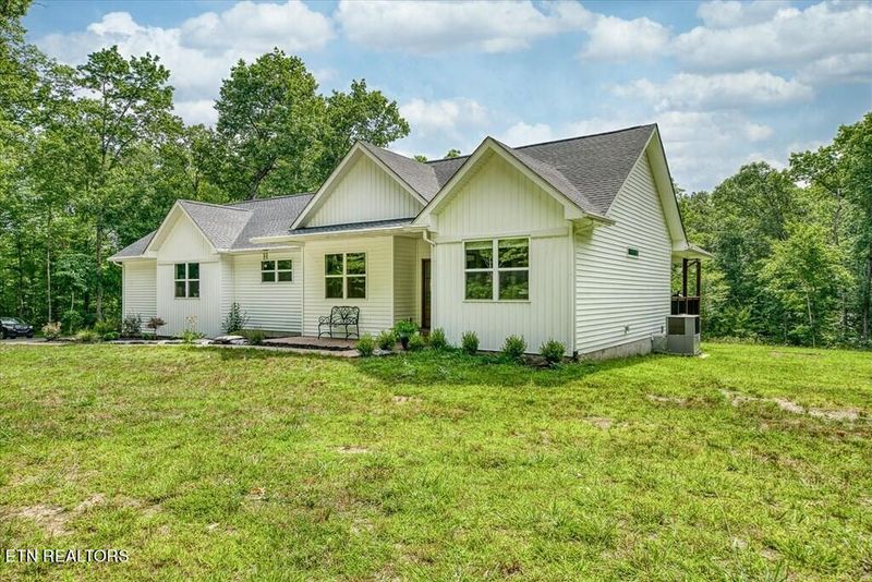 82 Isabela Ln, Crossville, TN 38572