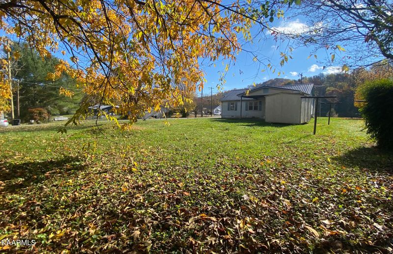 820 Central Ave, Athens, TN 37303