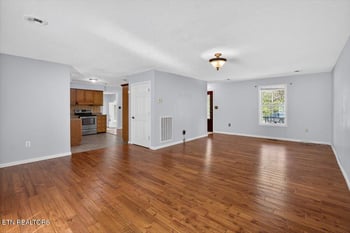 820 Sand Cut Rd, Oneida, TN 37841