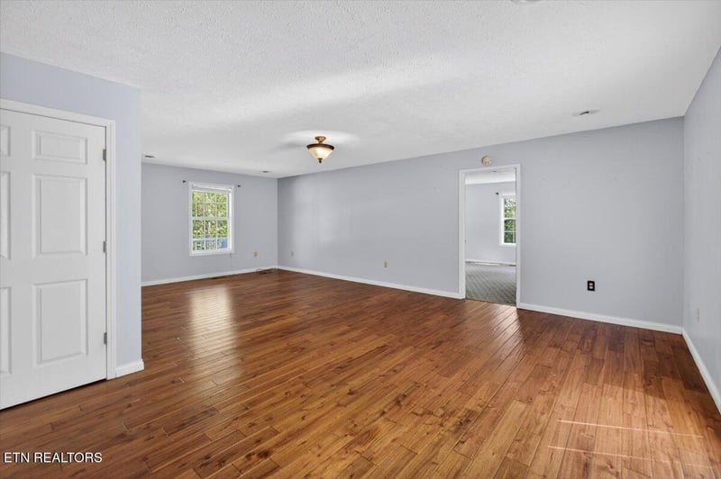 820 Sand Cut Rd, Oneida, TN 37841