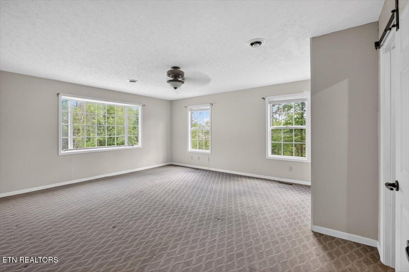 820 Sand Cut Rd, Oneida, TN 37841