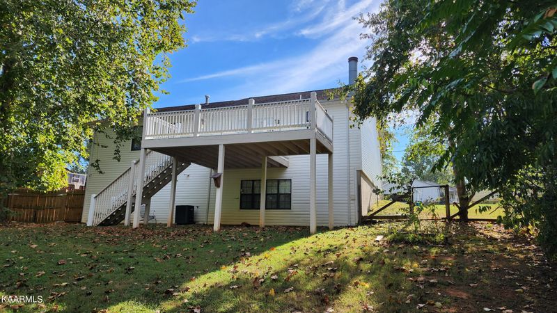 820 Smoke Creek Rd, Farragut, TN 37934