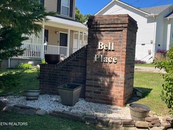8201 Oak Terrace Ln, Powell, TN 37849