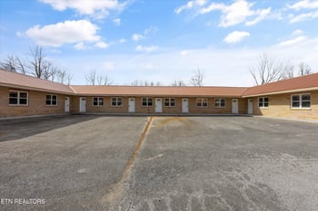 8203 Morgan County Hwy, Sunbright, TN 37872