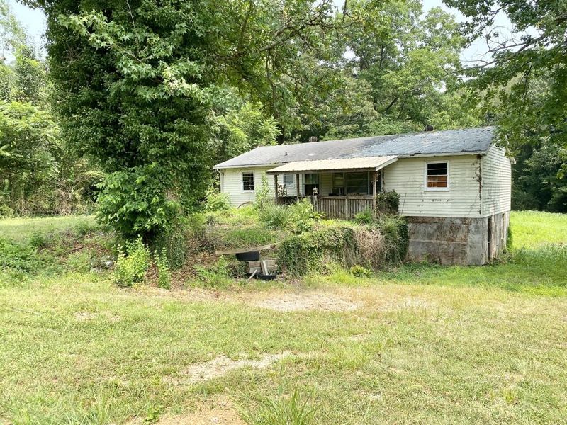 8204 Burchfield Dr, Oak Ridge, TN 37830