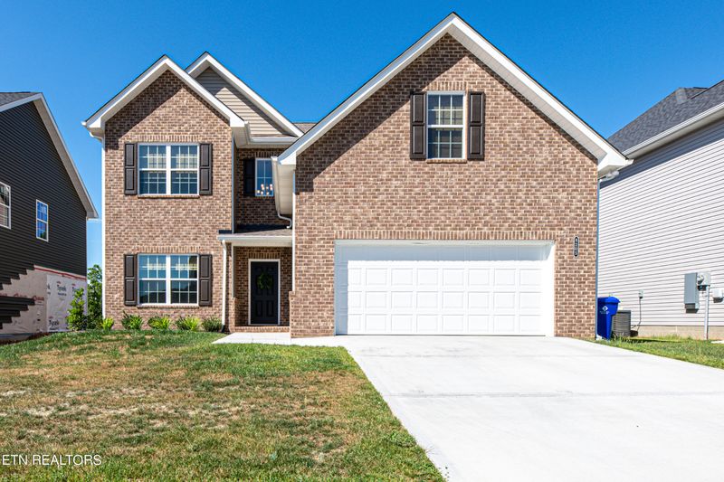 8205 Zenith Ln, Powell, TN 37849