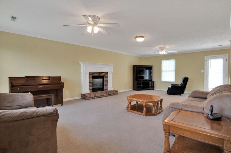 8206 Gamblers Choice Tr, Powell, TN 37849