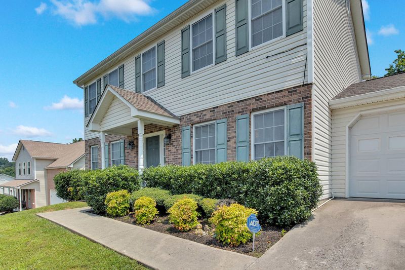 8206 Gamblers Choice Tr, Powell, TN 37849