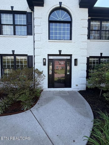 8206 Glenrothes Blvd, Knoxville, TN 37909